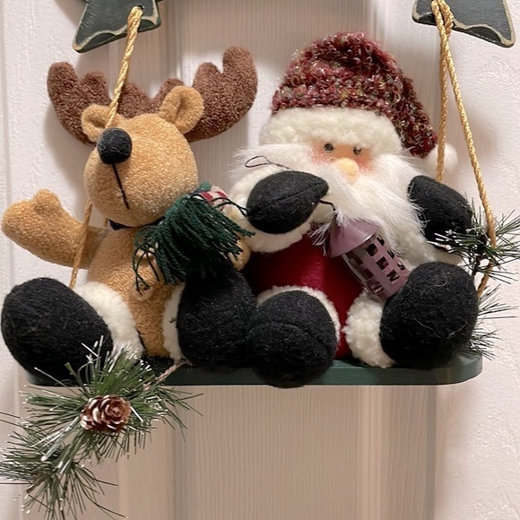 Swinging Santa Clause & Reindeer Door Hanger - Picture 2 of 5